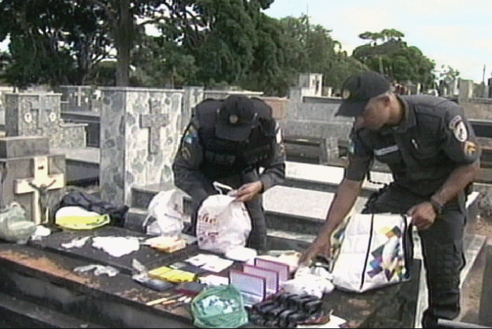 drogas cemitério